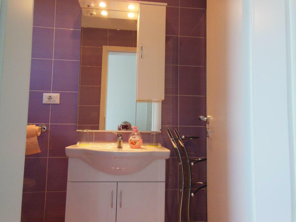 Apartment Kamelija *