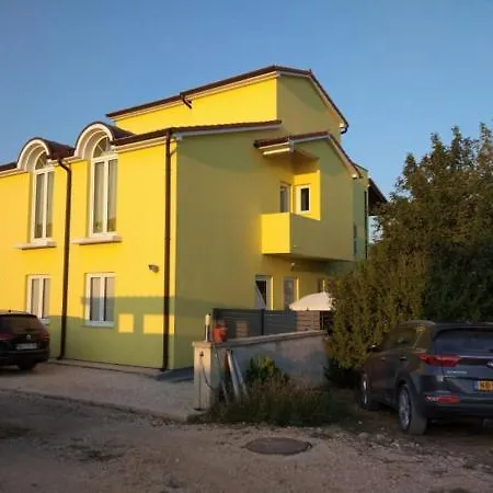 Villa Kamelija Fazana Exterior photo